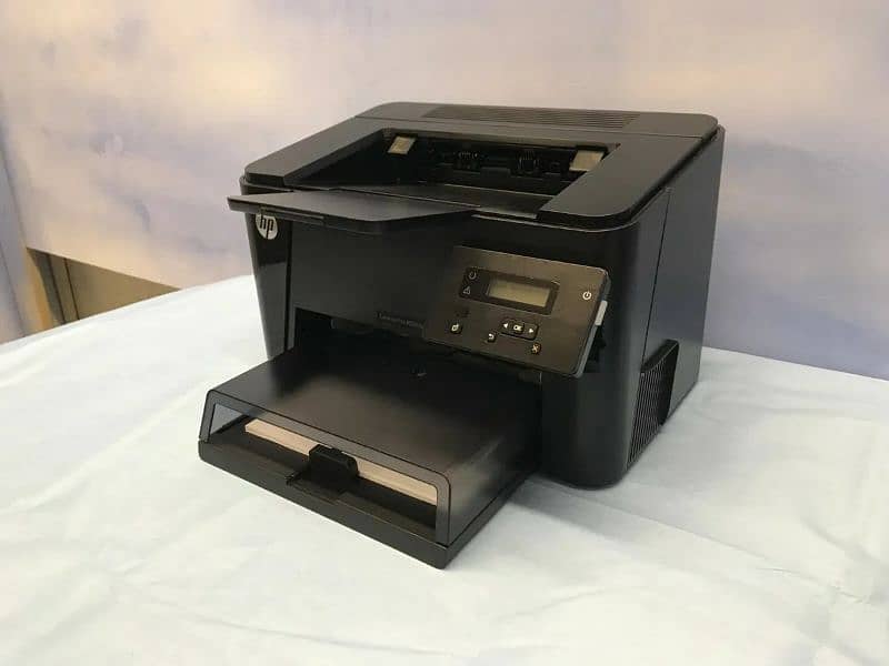 HP Laserjet pro m201dw WiFi printer Refurbished 2