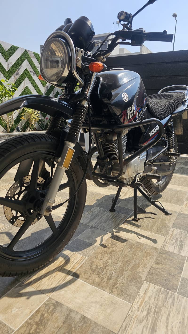 Yamaha YBR 125G for sale in Bahria Town Lahore 3