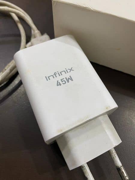 Infinix Zero 20 256-GB / 13-GB Ram with Ring Light Case 2