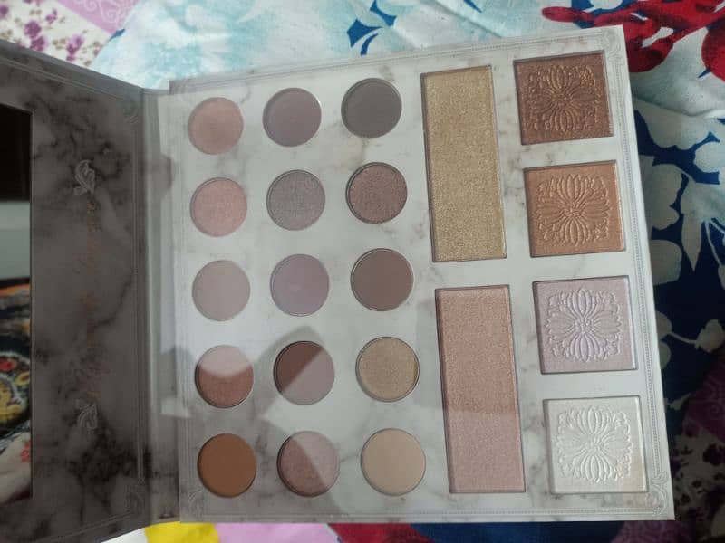 original bh cosmetics and different imported eye kits 8