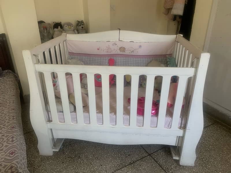 baby cot with good matteess made of imported sheets n deco paint 1