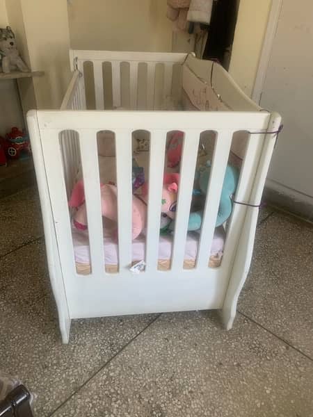 baby cot with good matteess made of imported sheets n deco paint 6