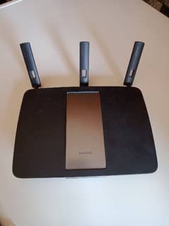 Linksys EA6900 Router 0