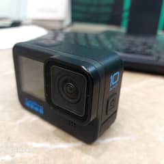 GoPro Hero 10 Black Excellent Condition and Extra Battery