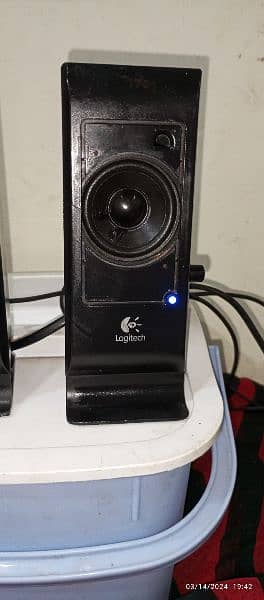 Logitech original multimedia speaker All ok Only AUX pin se chalta he 2