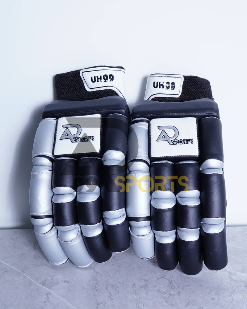 Cricket batting gloves / Black 0