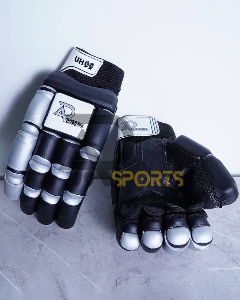 Cricket batting gloves / Black 1