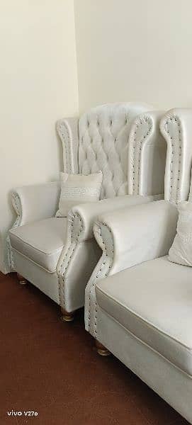 Drawing Room Luxury Sofa Chairs - Set of Two Single Seaters 3
