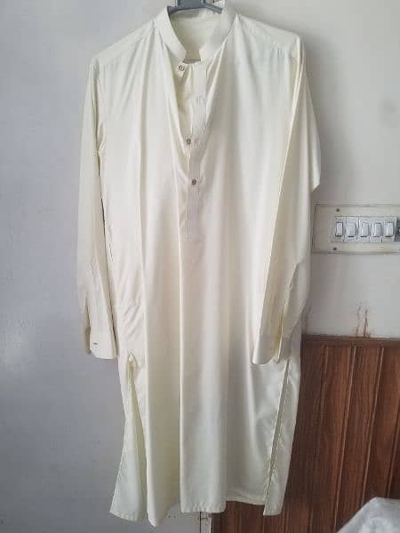 Shalwar kameez in good condition. O3244833221 9