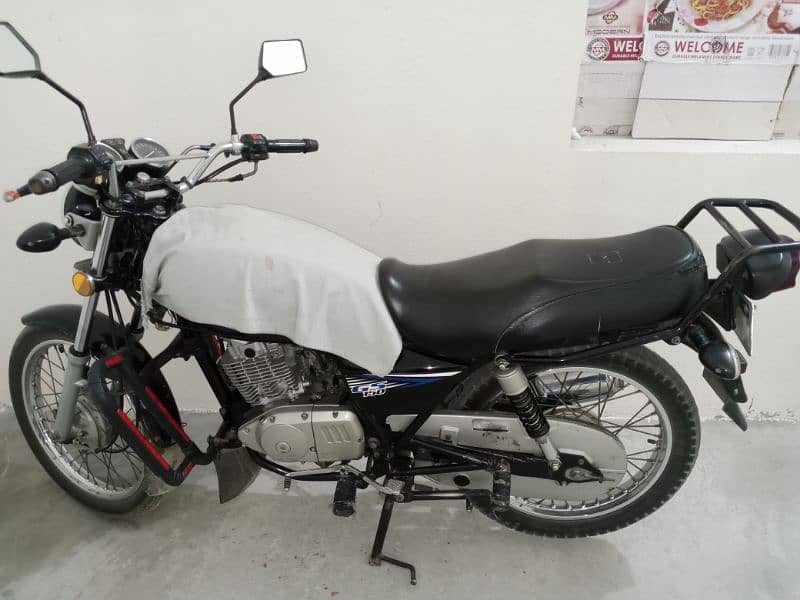 150cc  Suzuki bike 2