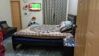 beautiful independant room for working women