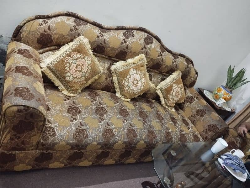 5 seater big sofa for sale 1
