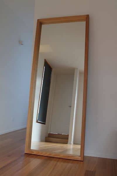 Wall. standing,lighting,console,cabnat with mirror. 19