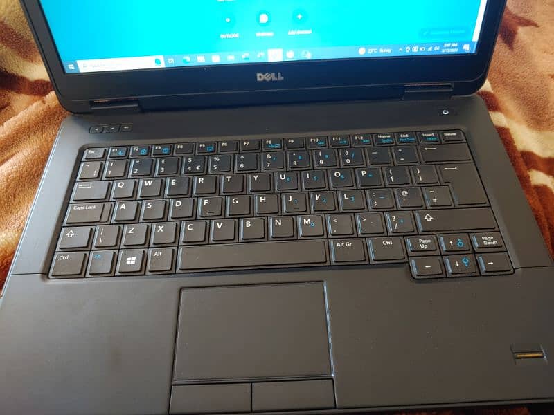 Dell laptop core i5 4th gen 1