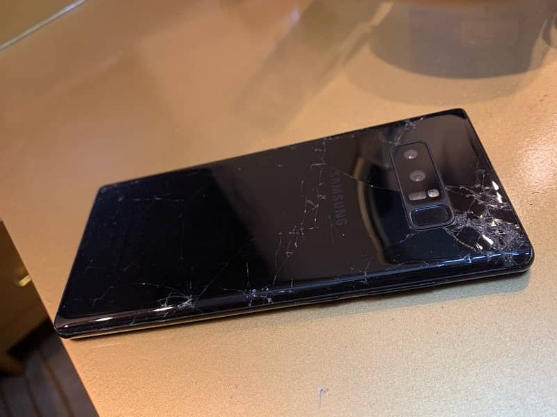 Samsung note 8 in rough condition 5