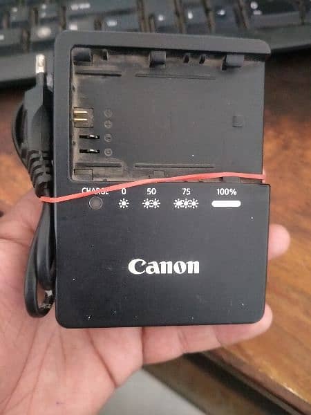 Canon LC-E6E Battery Charger 2