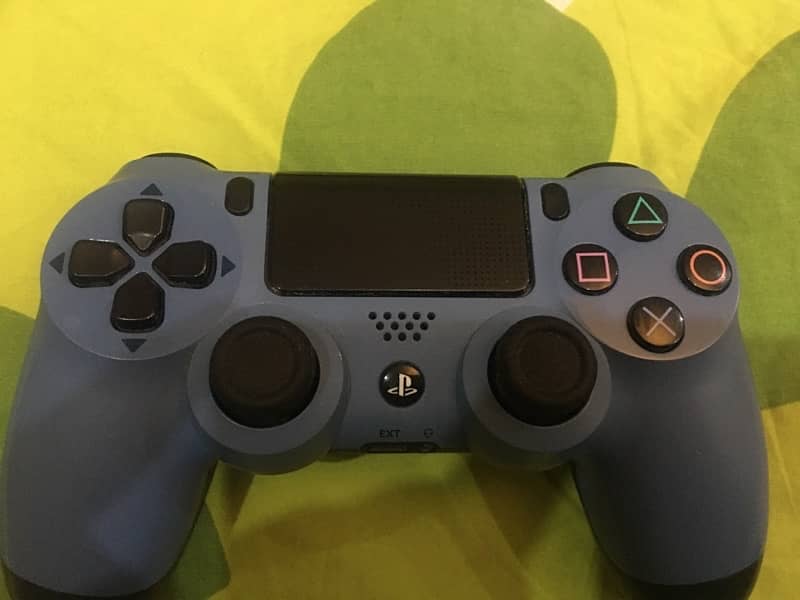 PlayStation 4 PS4 Original controller form Uk 1