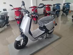 Electric Scooty Yadea G5 in discounted price branded quality