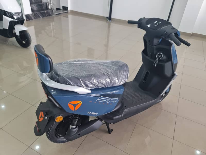 Yadea Robin Electric Scooty Scooter for Sale 4