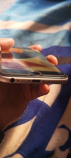 iPhone 6s with charger 64gb 10/9 4