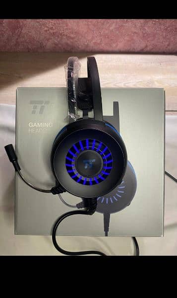 TT over the ear headphone gaming premium with base audio+active mic 1