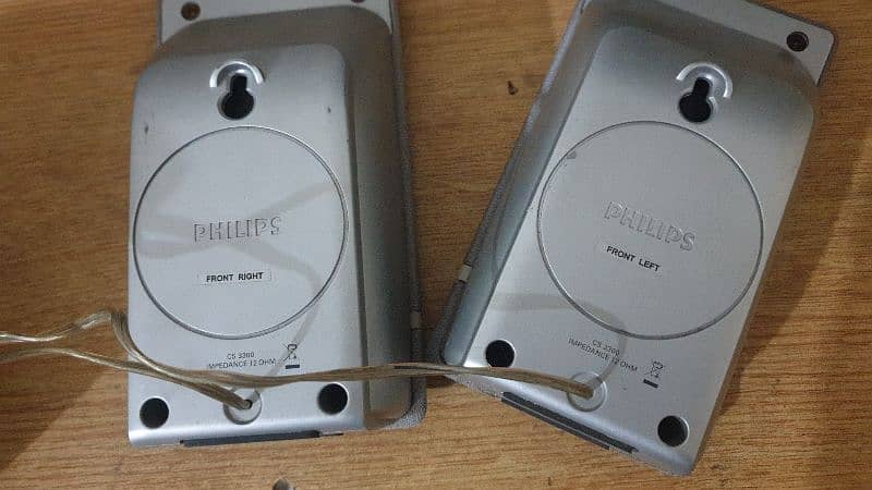 JVC WOOFER & PHILIPS  5 speaker 2