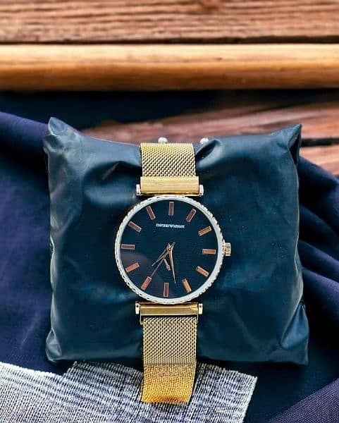 Stylish watches in a reasonable price. . . . . . . delivery free 2