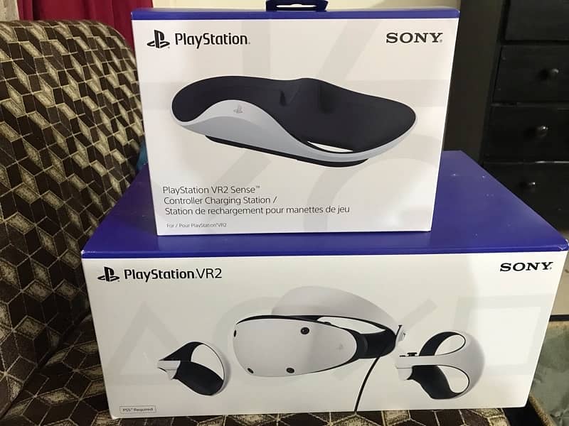 PSVR 2 with brand new charging station 2