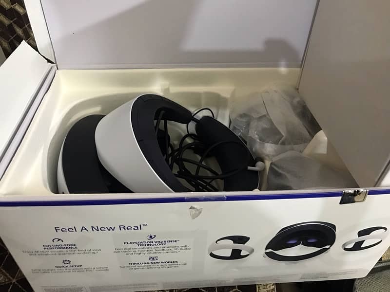 PSVR 2 with brand new charging station 3