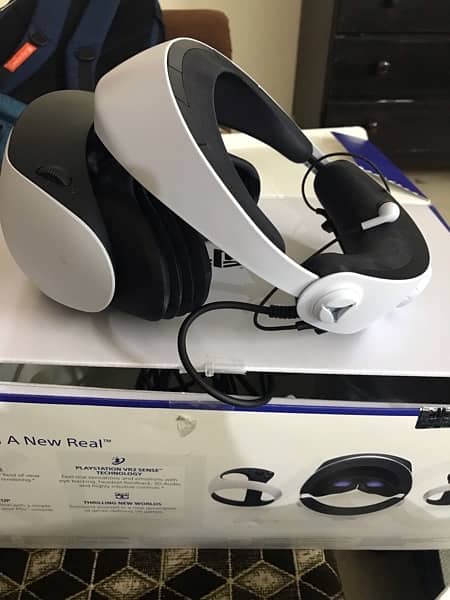 PSVR 2 with brand new charging station 6