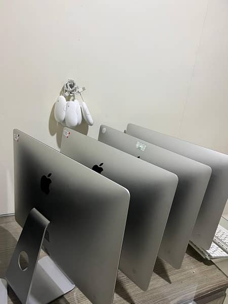 Apple iMac 2015 21.5 inch 4k core i5 1