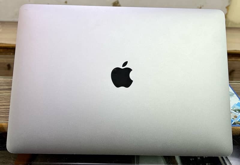 Apple MacBook Pro 2017 Core i5 16Gb Ram , 256 Ssd 9