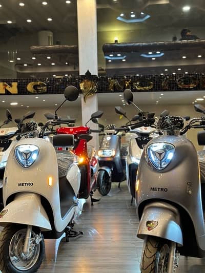 SCOOTY LADIES BOYS T9 M6 E8S Pro THRILL G7 LY WONDER EZ BIKE LADIES EV