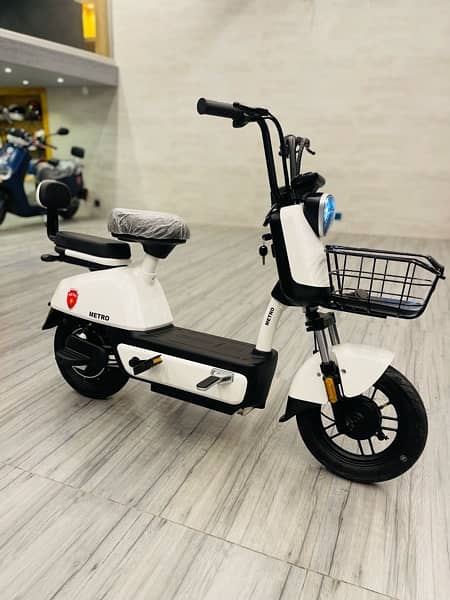 SCOOTY SCOOTER MALE FEMALE GIRLS BOYS LADIES T9 M6 E8S Ly EZ A7 17