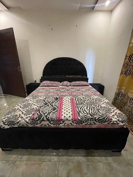 king Size bed Black poshis  with brass 1