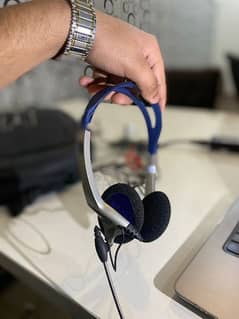 Headphones imported loat available 03060435722