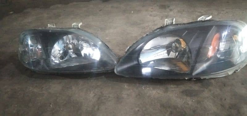 Honda civic 2000 model front light's are available 5