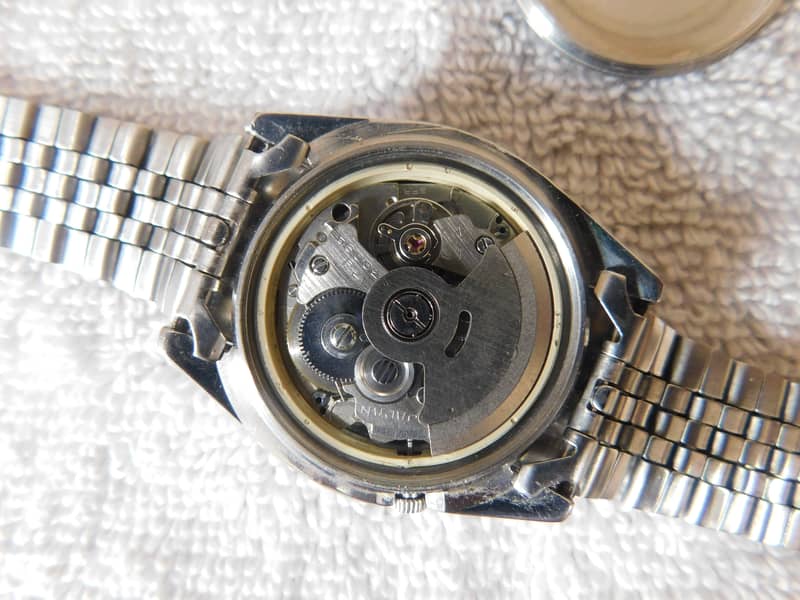 SEIKO 5 Automatic (Dark Blue Shade a Retro Mechanical Watch) 9