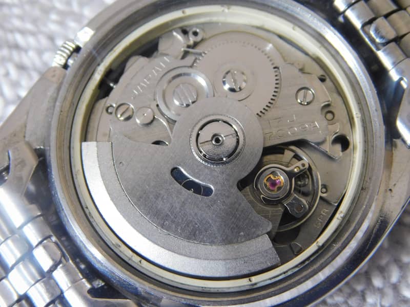 SEIKO 5 Automatic (Dark Blue Shade a Retro Mechanical Watch) 10