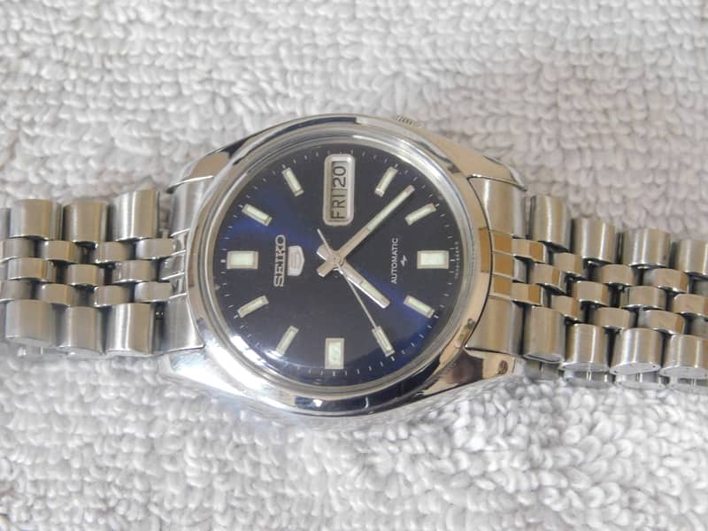 SEIKO 5 Automatic (Dark Blue Shade a Retro Mechanical Watch) 15