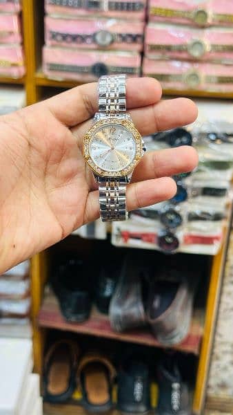 ladies watches contact me on whatsapp 03009478225 13