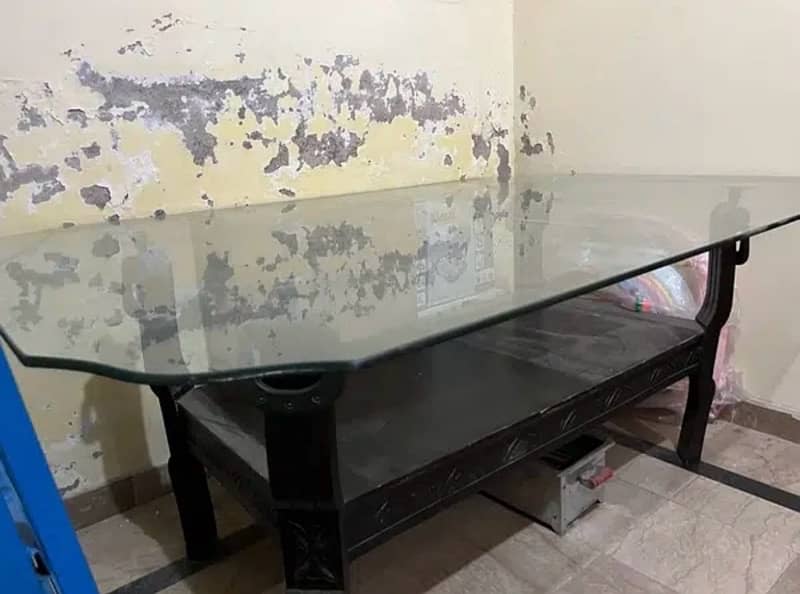 Dining table with 6 chairs, tempted glass top 0