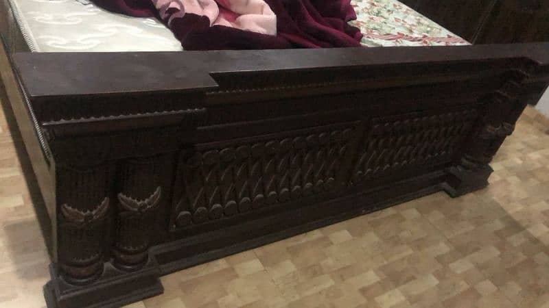 bed in good condition 0