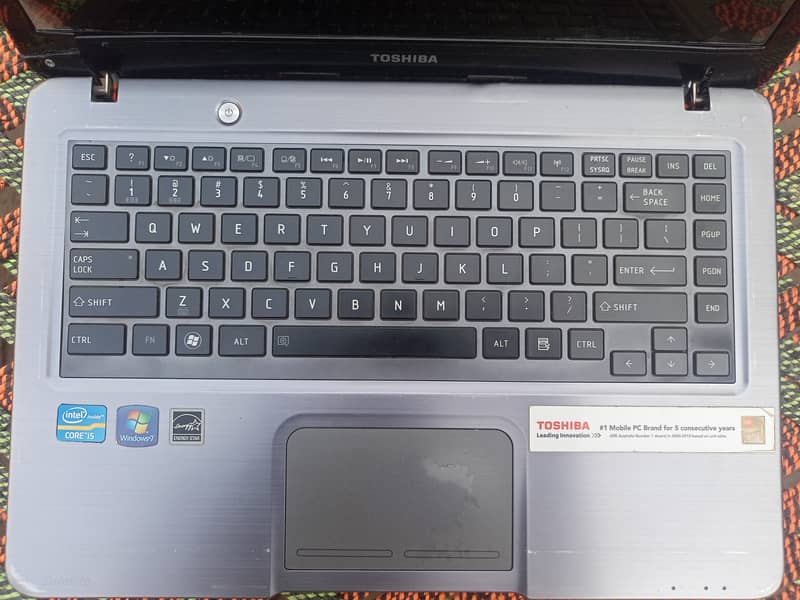 Toshiba Laptop / Core i5 1