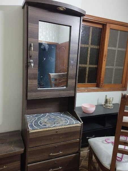 WOODEN SINGLE BED WITH MATTRESS SIDE TABLE AND DRESSING 3