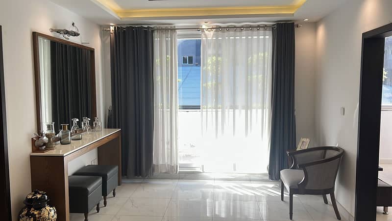 THE GATE 2 Bedroom Size 1300 Sft Apartment On Investors Price For Sale 9