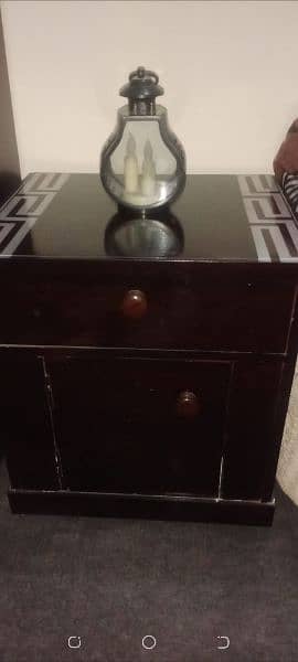 king size bed with two sides table and dressing table 6