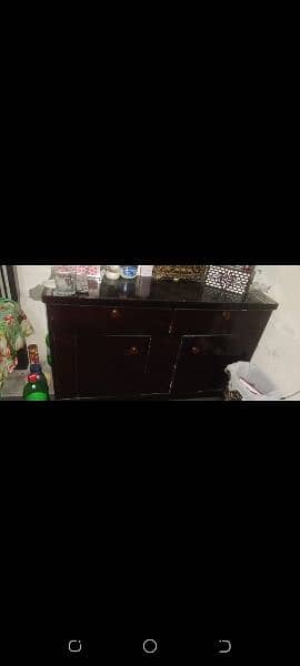 king size bed with two sides table and dressing table 3