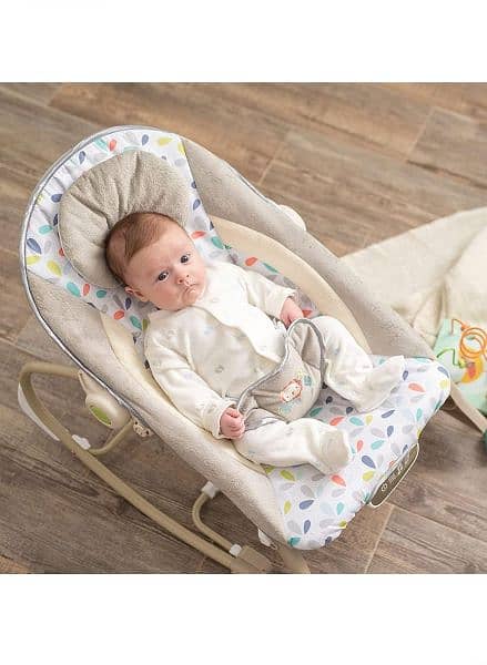 Tinnies Baby Beige Rocker with Plush Toys 2