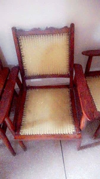 Tali wood 6 chairs contct number 03054764901 0